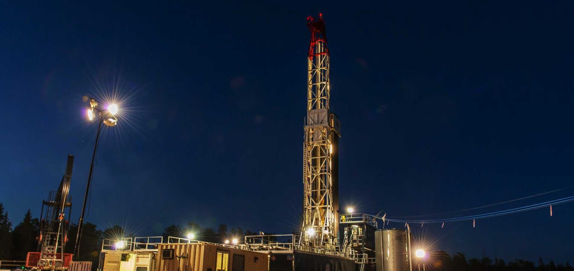 twilight drilling-rig